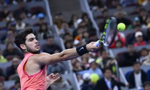 NG娱乐-德约科维奇官方宣布晋级下一阶段新规，独行侠引发争议！比赛高潮迭起(德约科维奇晋级美网32强新)