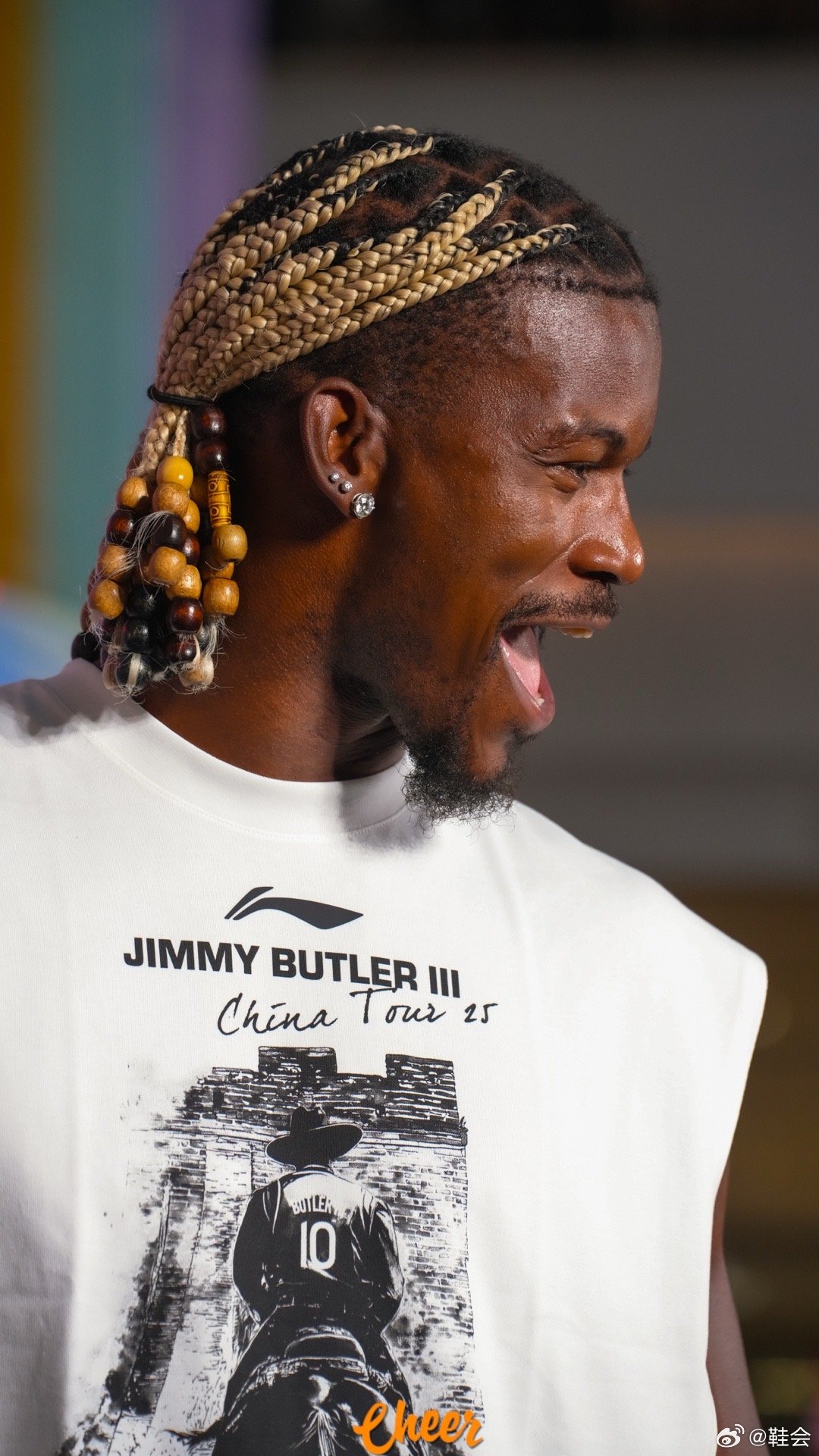 NG娱乐-巴特勒回归赛场，连败首场状态亮眼，独行侠观众沸腾！的简单介绍